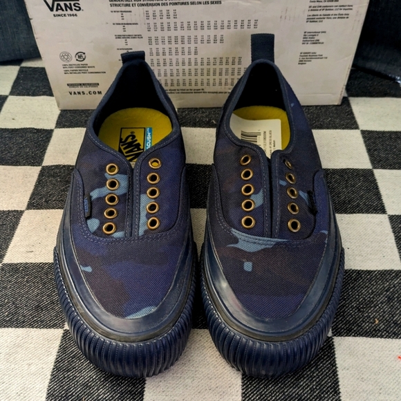Vans Shoes - Vans Authentic HF Dress Blues Navy Camo Women 9.5 VNOA3MU1UL5108 Cap Toe NWT